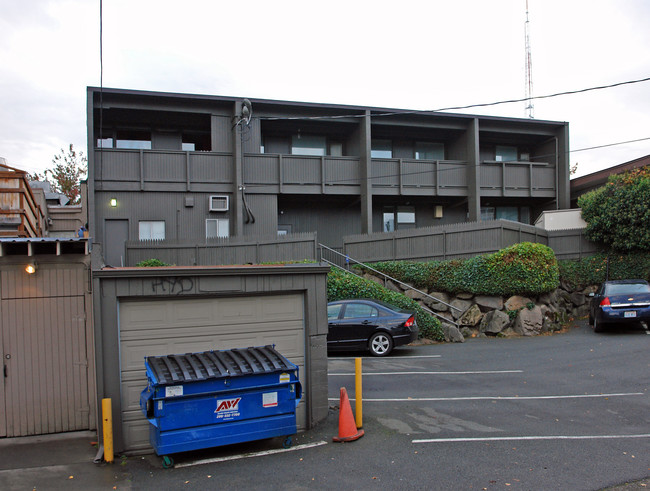 1621 Queen Anne Ave in Seattle, WA - Building Photo - Building Photo