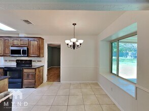 2015 Arborcrest Dr in Arlington, TX - Building Photo - Building Photo