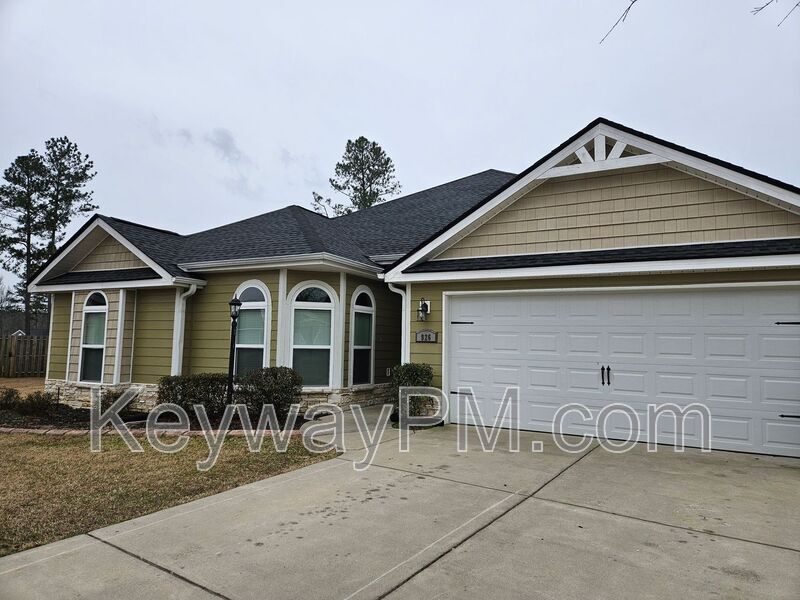 926 Avalon Ct in Grovetown, GA - Building Photo