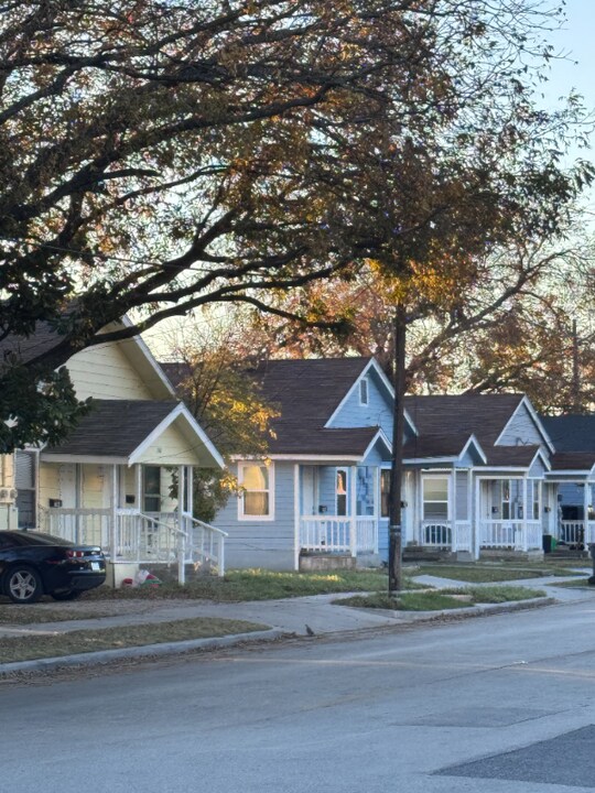 706 S Tennessee St in McKinney, TX - Building Photo