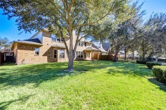 9230 Hernshead Ln in Missouri City, TX - Foto de edificio - Building Photo