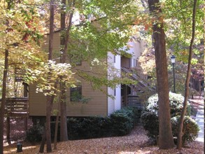 Pinnacle Apartments in Raleigh, NC - Building Photo - Building Photo