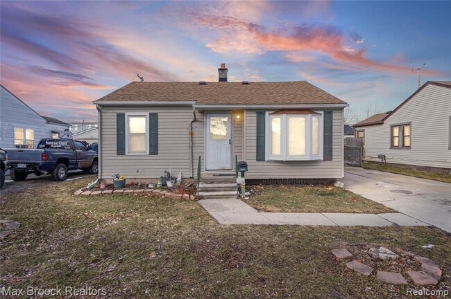 19217 Birmingham St in Roseville, MI - Building Photo - Building Photo