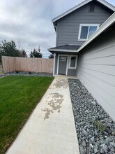 1122 Chelsea Wy in Mckinleyville, CA - Building Photo - Building Photo