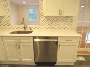 84 Corabelle Ave in Lodi, NJ - Building Photo - Building Photo