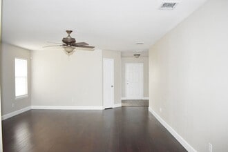 16424 Cowboy Trail in Justin, TX - Building Photo - Building Photo