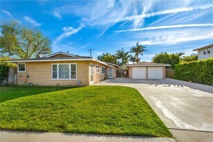 2292 Orchard Dr in Newport Beach, CA - Building Photo