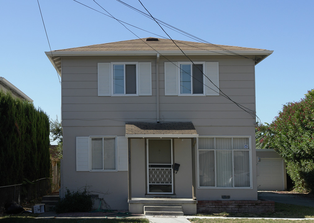 15321-323 Central Ave in San Leandro, CA - Building Photo