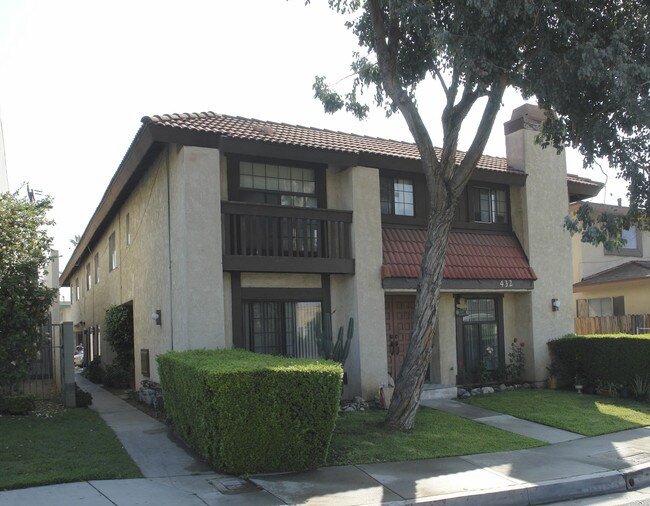 432 N Garfield Ave in Alhambra, CA - Building Photo - Building Photo