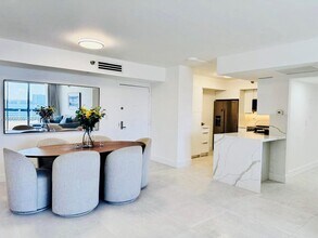 19101 NE 36th Ct, Unit 904 in Aventura, FL - Building Photo - Building Photo