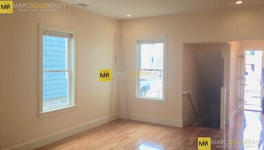 35 Pratt St, Unit 1 in Boston, MA - Building Photo - Building Photo