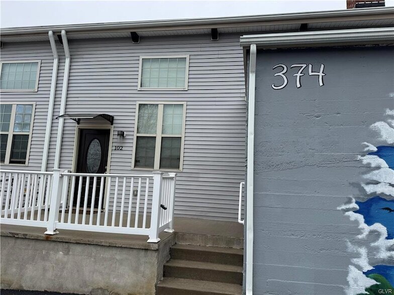 374 W Main St, Unit 102 in Bath, PA - Building Photo