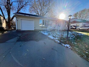 3005 E 22nd St in Sioux Falls, SD - Building Photo - Building Photo