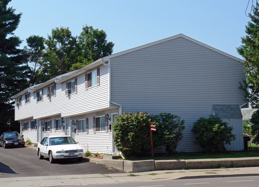 424 E Main St in Endicott, NY - Building Photo