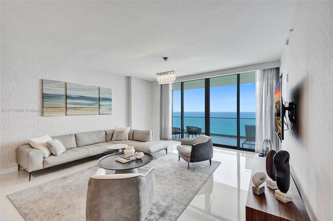 18975 Collins Ave, Unit # 2703 in Sunny Isles Beach, FL - Building Photo - Building Photo