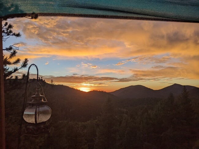 22517 Shawnee Rd, Unit Inglenook South