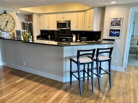 579 NE Plantation Rd in Stuart, FL - Building Photo