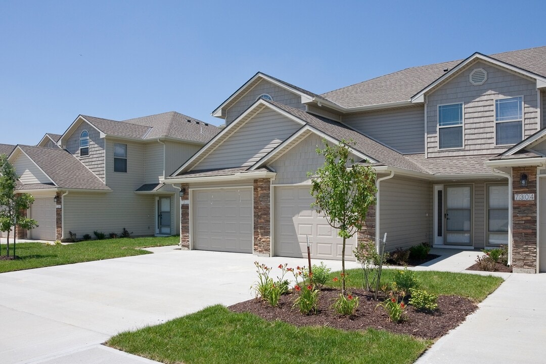 Arbor Mist Townhomes LLC in Kansas City, MO - Foto de edificio