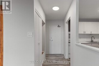 66 Greenview Dr in Kingston, ON - Building Photo - Building Photo