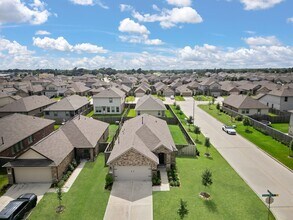 18447 Running Shadow Ct in Hockley, TX - Building Photo - Building Photo