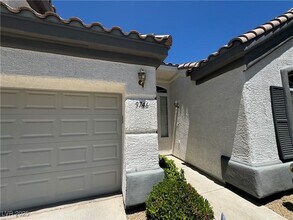 9746 Glittering Star Ave in Las Vegas, NV - Building Photo - Building Photo