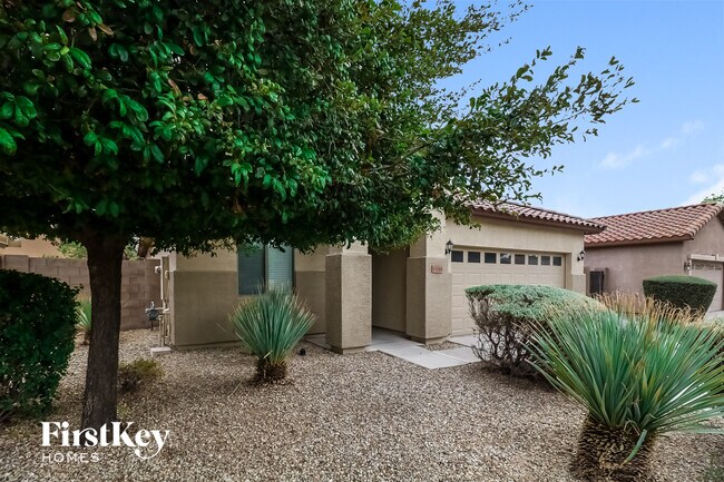 15293 W Morning Glory St in Goodyear, AZ - Building Photo - Building Photo