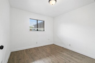 7430 Mount St in Houston, TX - Building Photo - Building Photo