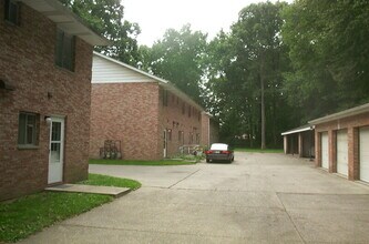 463 Brentwood Dr in Kent, OH - Building Photo - Building Photo