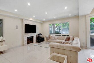 11921 Dorothy St in Los Angeles, CA - Building Photo - Building Photo