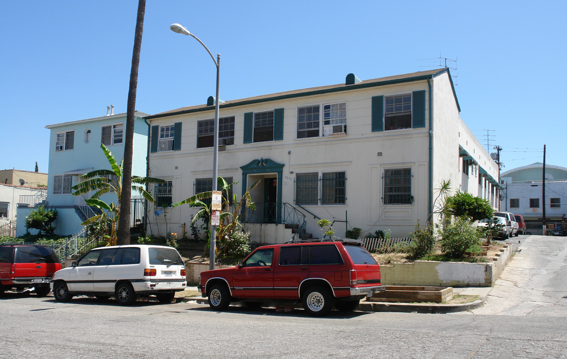 3276 Monette Pl in Los Angeles, CA - Building Photo