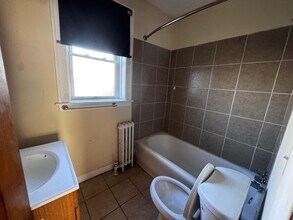 2700 N Laramie Ave in Chicago, IL - Building Photo - Building Photo