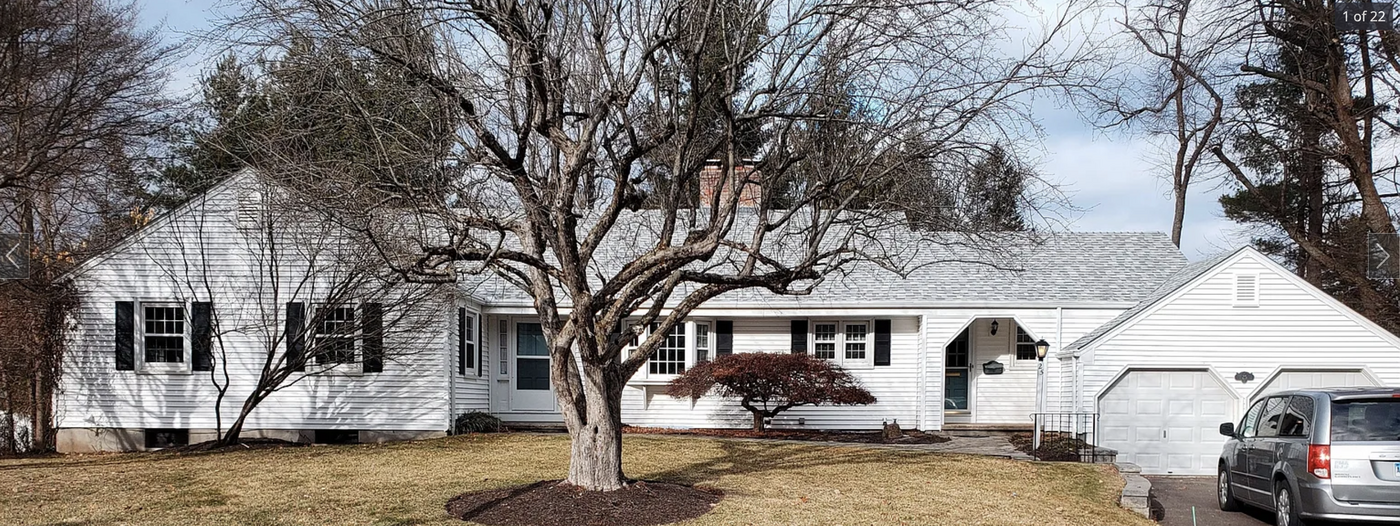 25 Saddle Ridge Dr in West Hartford, CT - Building Photo