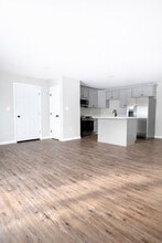 18 Luzerne Rd in Queensbury, NY - Building Photo - Building Photo