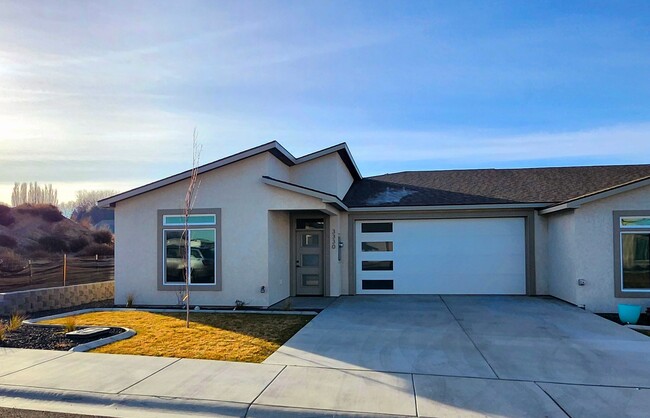 3330 S Nelson Pl in Kennewick, WA - Building Photo - Building Photo