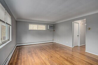 3552 Brotherton Rd in Cincinnati, OH - Building Photo - Building Photo