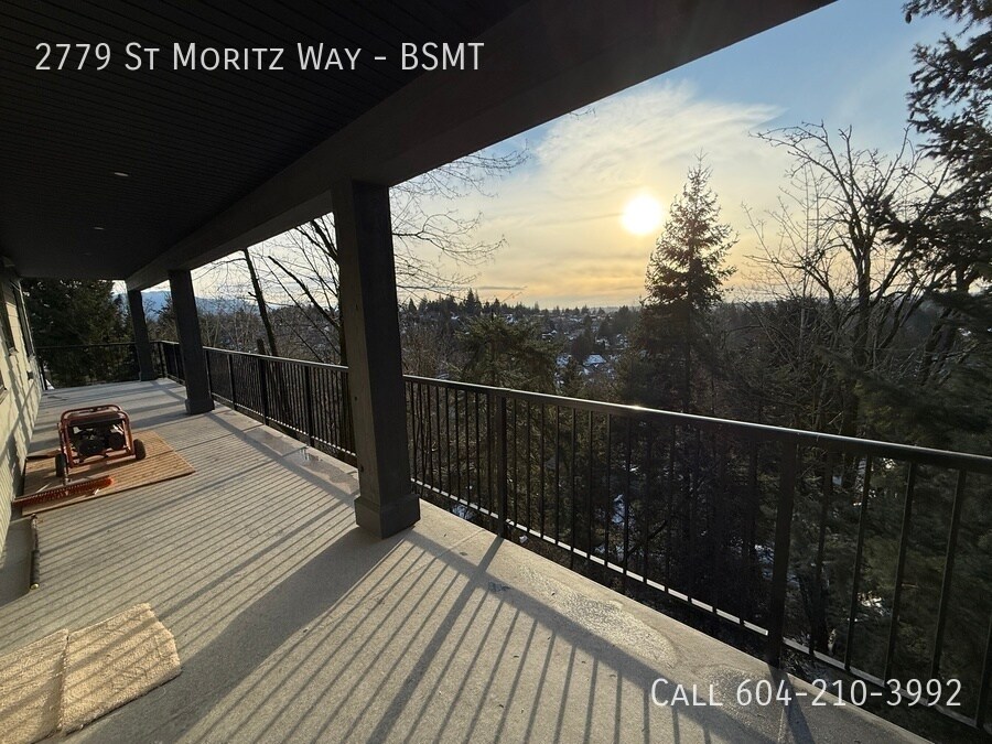 2779 St Moritz Way in Abbotsford, BC - Building Photo