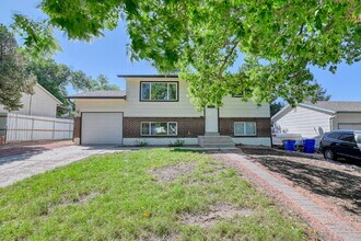 4775 S Splendid Cir in Colorado Springs, CO - Building Photo - Building Photo