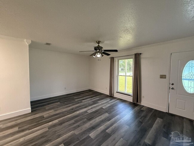 5801 Timberline Dr in Milton, FL - Building Photo - Building Photo