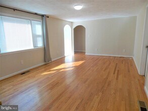 6409 Higham Dr in Alexandria, VA - Foto de edificio - Building Photo