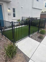 5301 E Commerce Way in Sacramento, CA - Building Photo