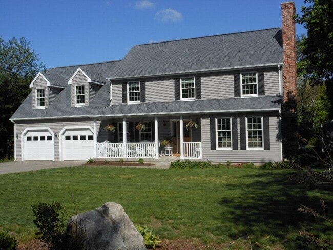 property at 5 Allyn Ln