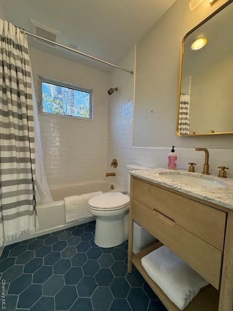 property at 14 Park Cir