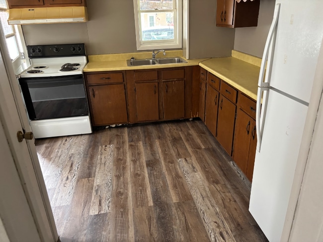 property at 807 Perry St