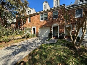 610 Guy Ln in Newport News, VA - Building Photo - Building Photo