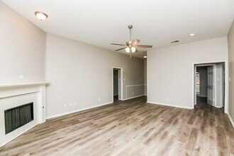 108 Chevy Chase Ln in Waxahachie, TX - Building Photo - Building Photo