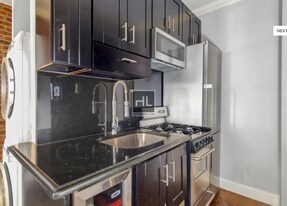 East 102nd Street in New York, NY - Building Photo