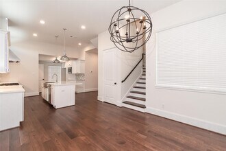 3821 N Braeswood Blvd in Houston, TX - Building Photo - Building Photo