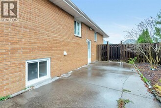 1279 Tourangeau Rd in Windsor, ON - Building Photo - Building Photo