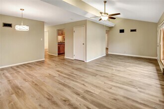 3 Pem Rd in St. Louis, MO - Building Photo - Building Photo