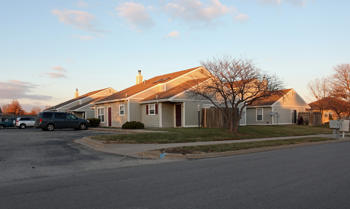 Riverbend Apartments in Eudora, KS - Building Photo